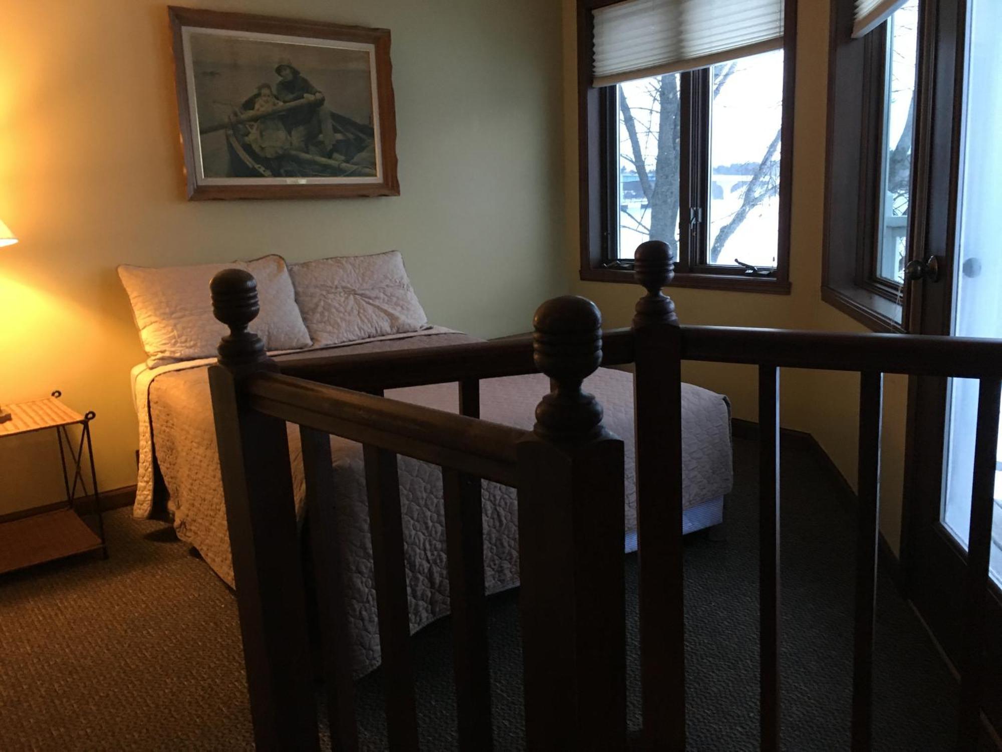 Snug Harbor Inn Sturgeon Bay Εξωτερικό φωτογραφία
