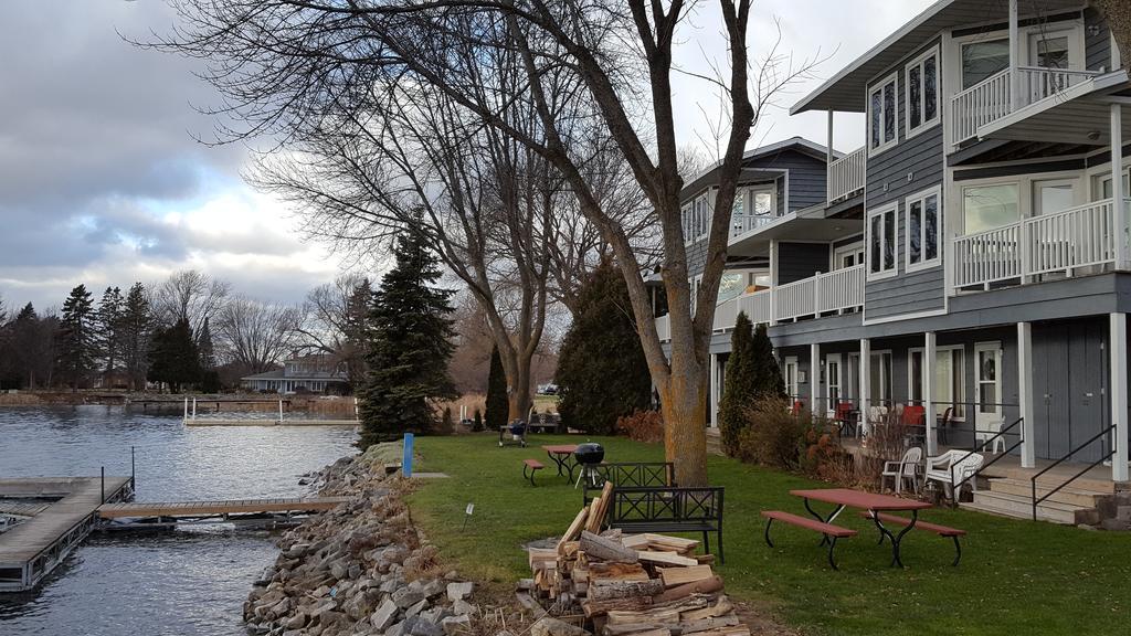 Snug Harbor Inn Sturgeon Bay Εξωτερικό φωτογραφία