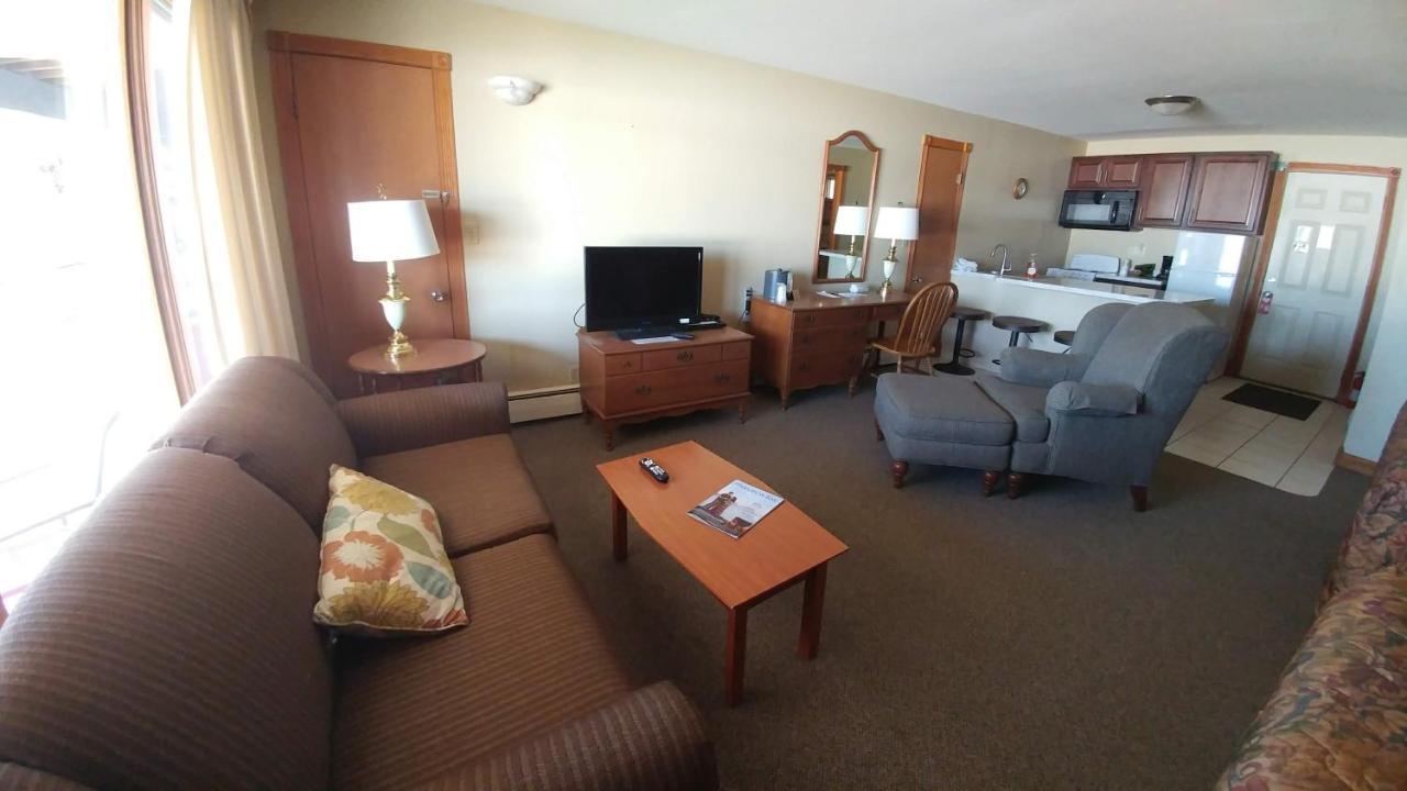 Snug Harbor Inn Sturgeon Bay Εξωτερικό φωτογραφία