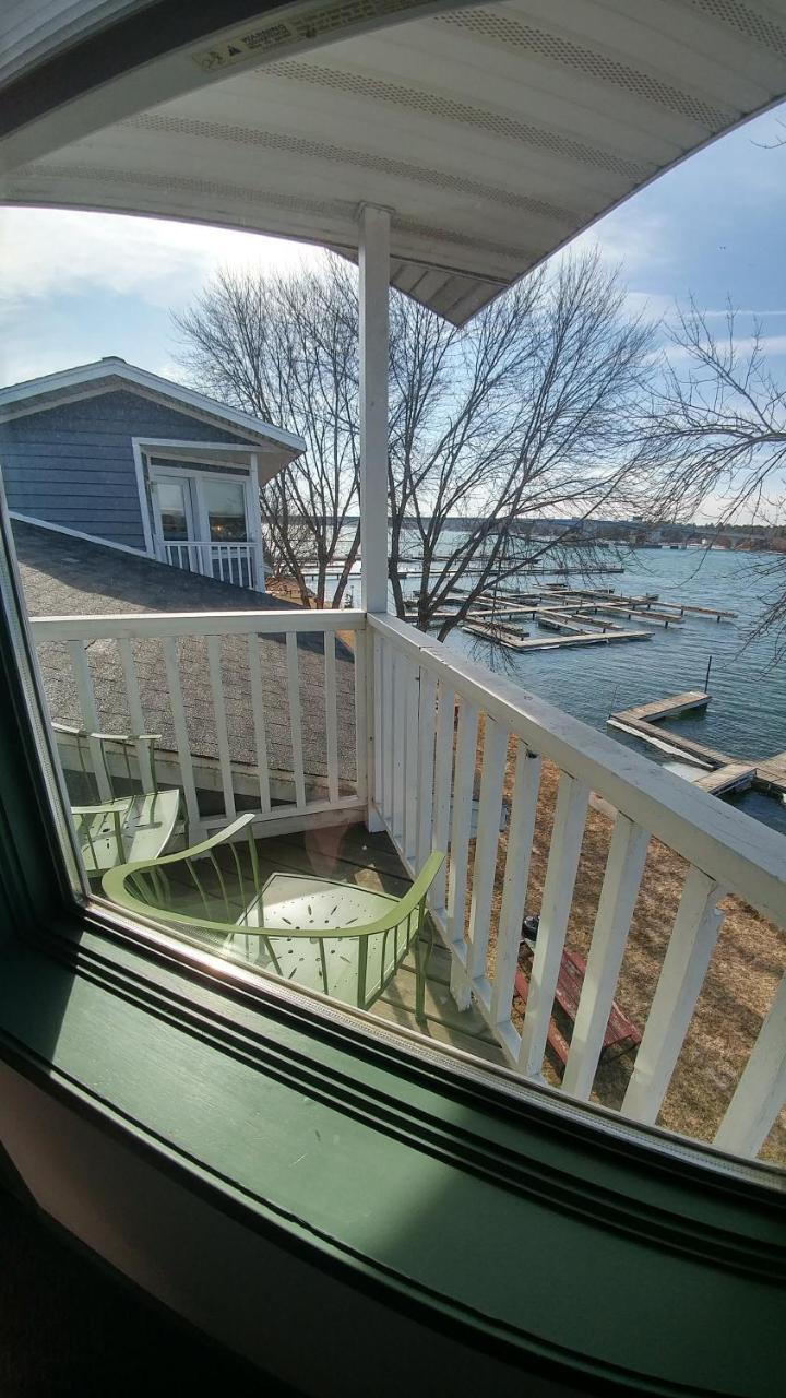Snug Harbor Inn Sturgeon Bay Εξωτερικό φωτογραφία