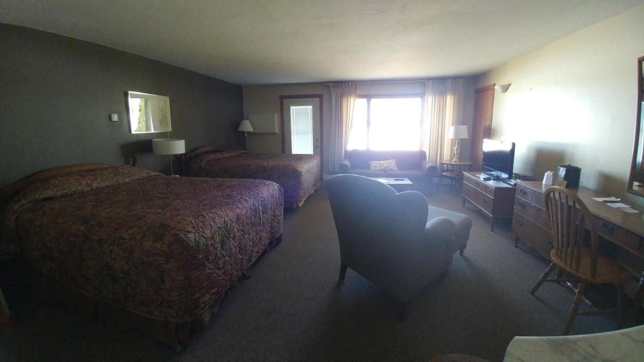 Snug Harbor Inn Sturgeon Bay Εξωτερικό φωτογραφία