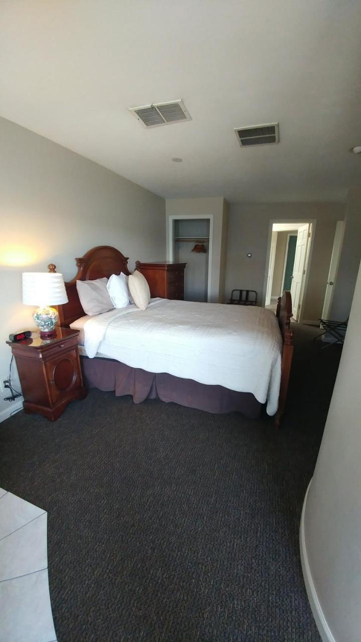 Snug Harbor Inn Sturgeon Bay Εξωτερικό φωτογραφία