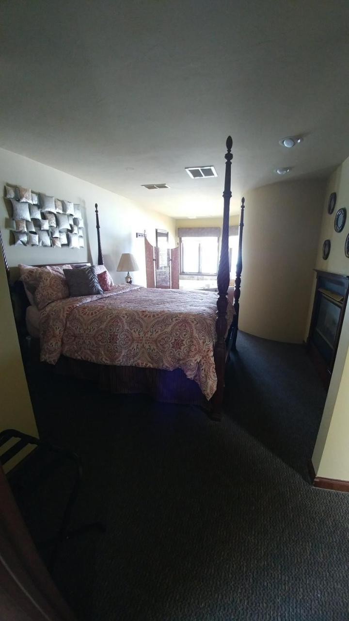 Snug Harbor Inn Sturgeon Bay Εξωτερικό φωτογραφία