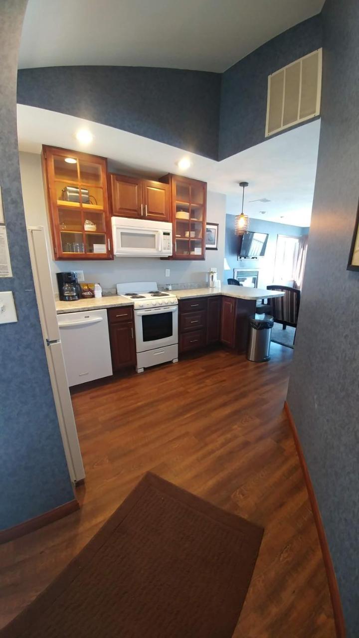 Snug Harbor Inn Sturgeon Bay Εξωτερικό φωτογραφία