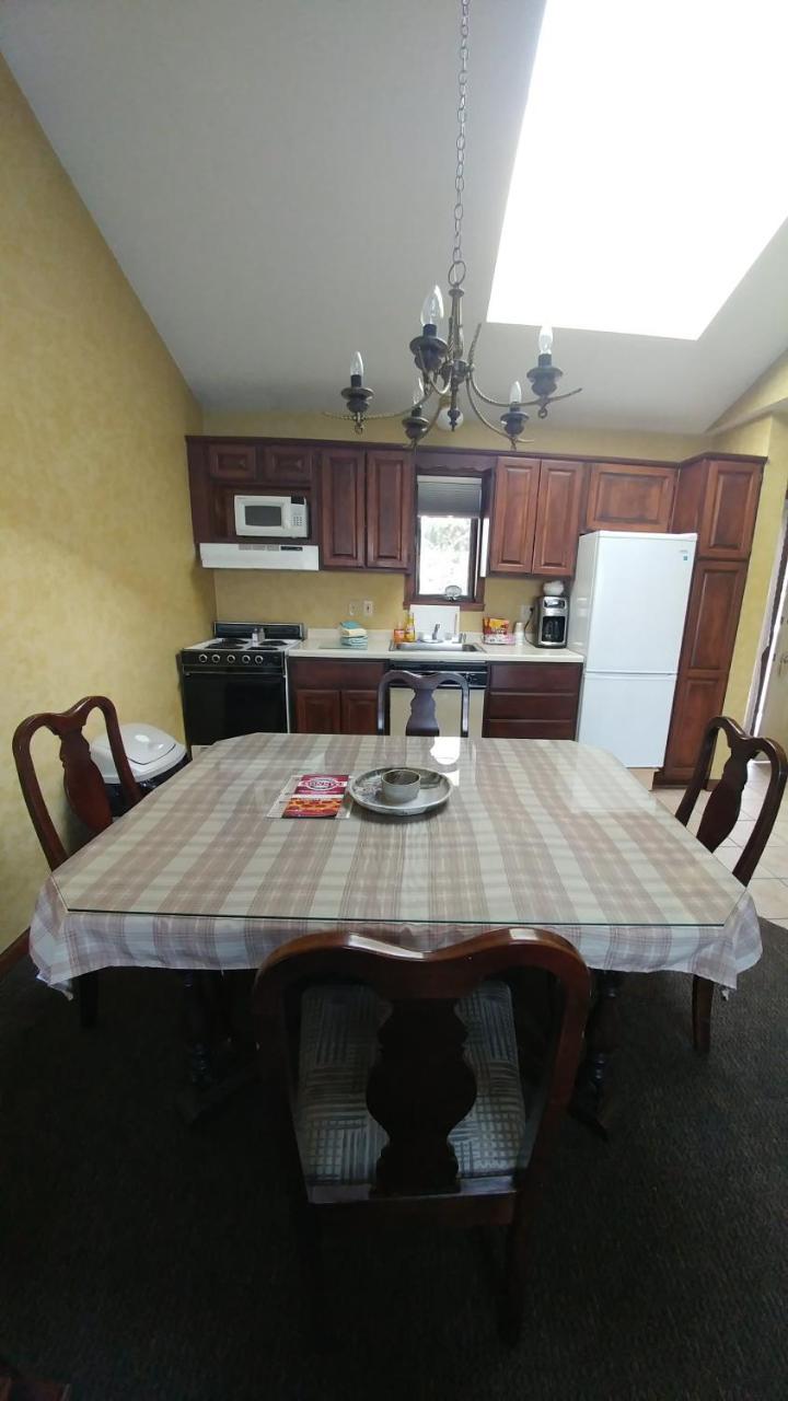 Snug Harbor Inn Sturgeon Bay Εξωτερικό φωτογραφία