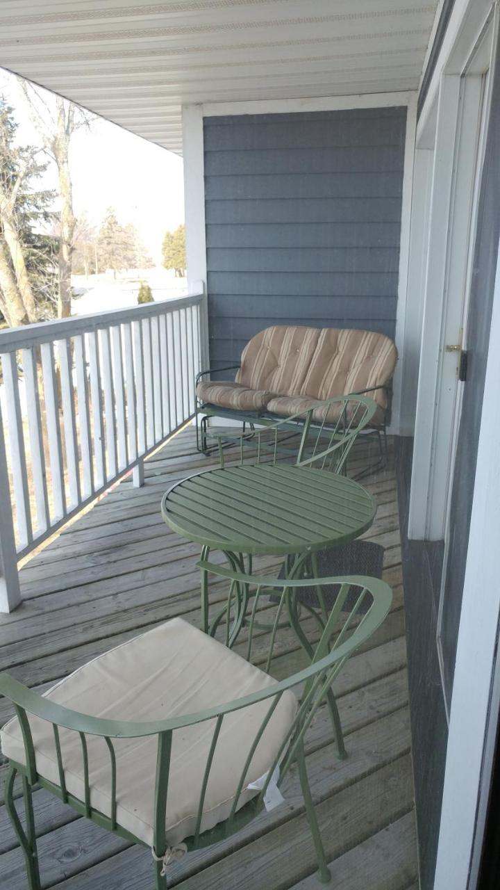 Snug Harbor Inn Sturgeon Bay Εξωτερικό φωτογραφία