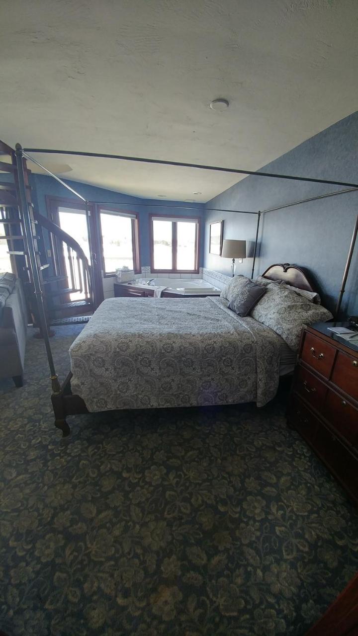 Snug Harbor Inn Sturgeon Bay Εξωτερικό φωτογραφία