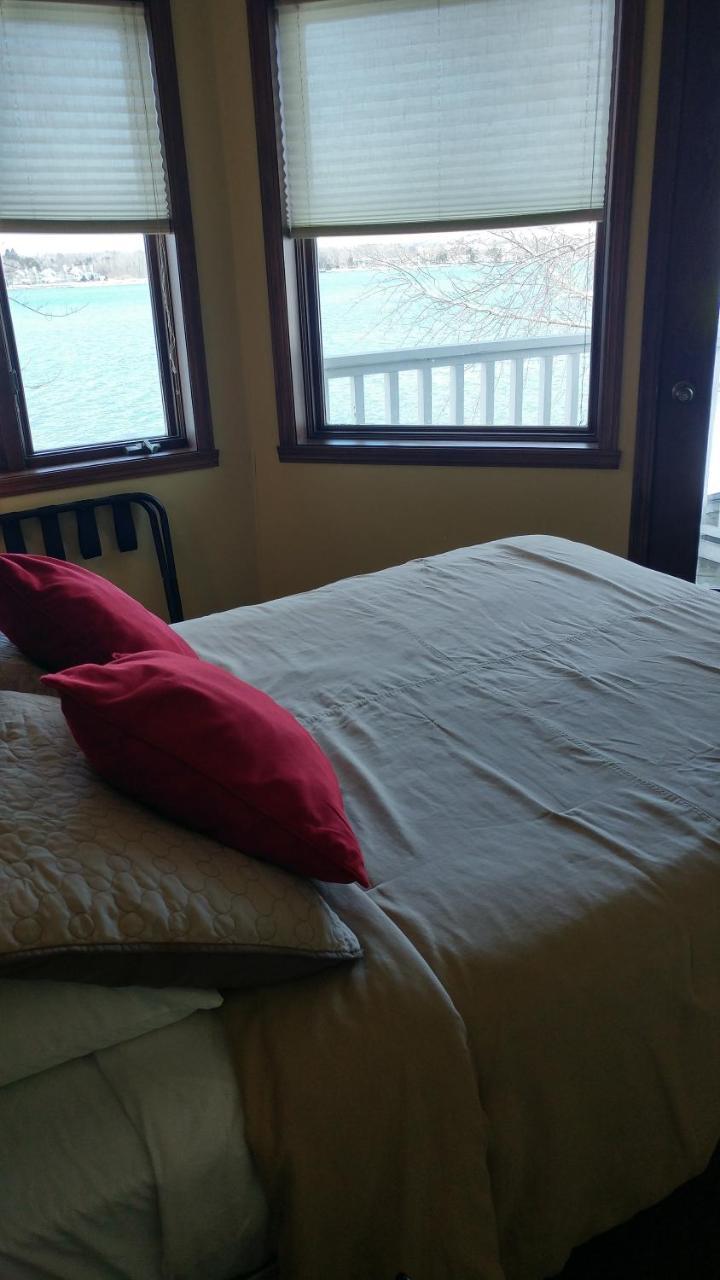 Snug Harbor Inn Sturgeon Bay Εξωτερικό φωτογραφία